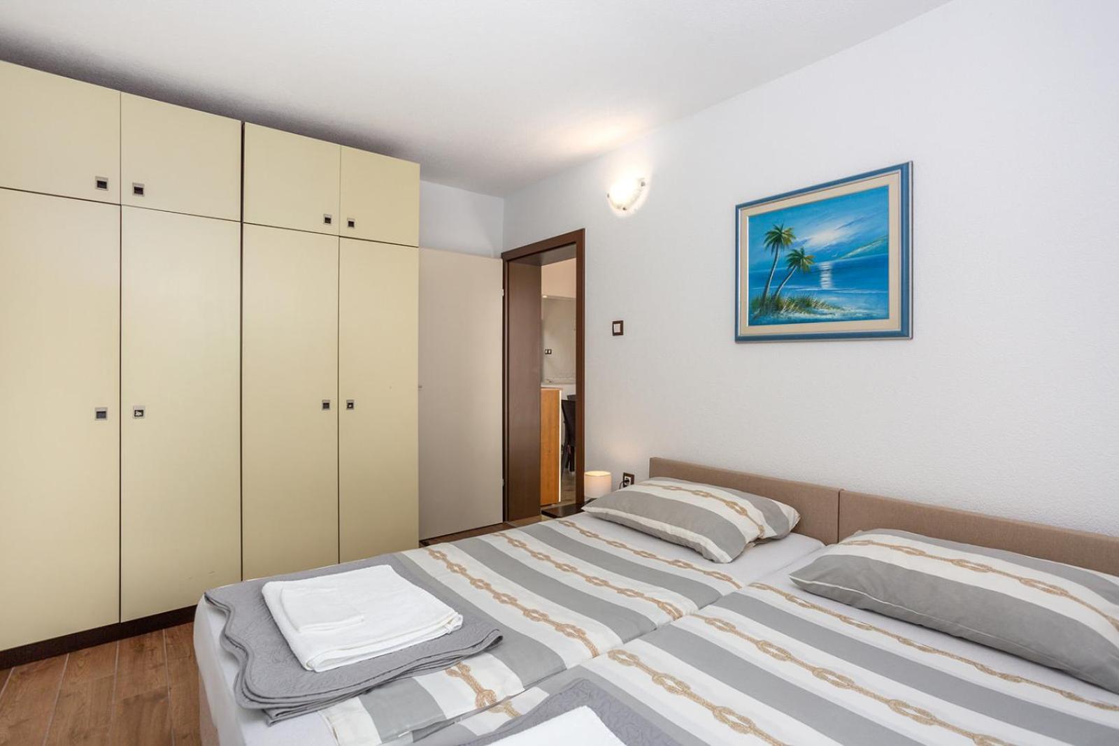 Apartments Villa Temer Пинезичи Экстерьер фото