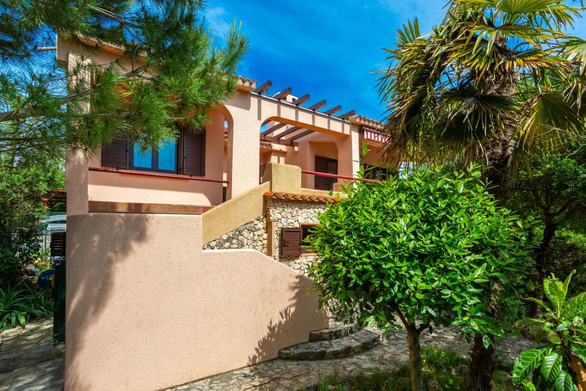 Apartments Villa Temer Пинезичи Экстерьер фото