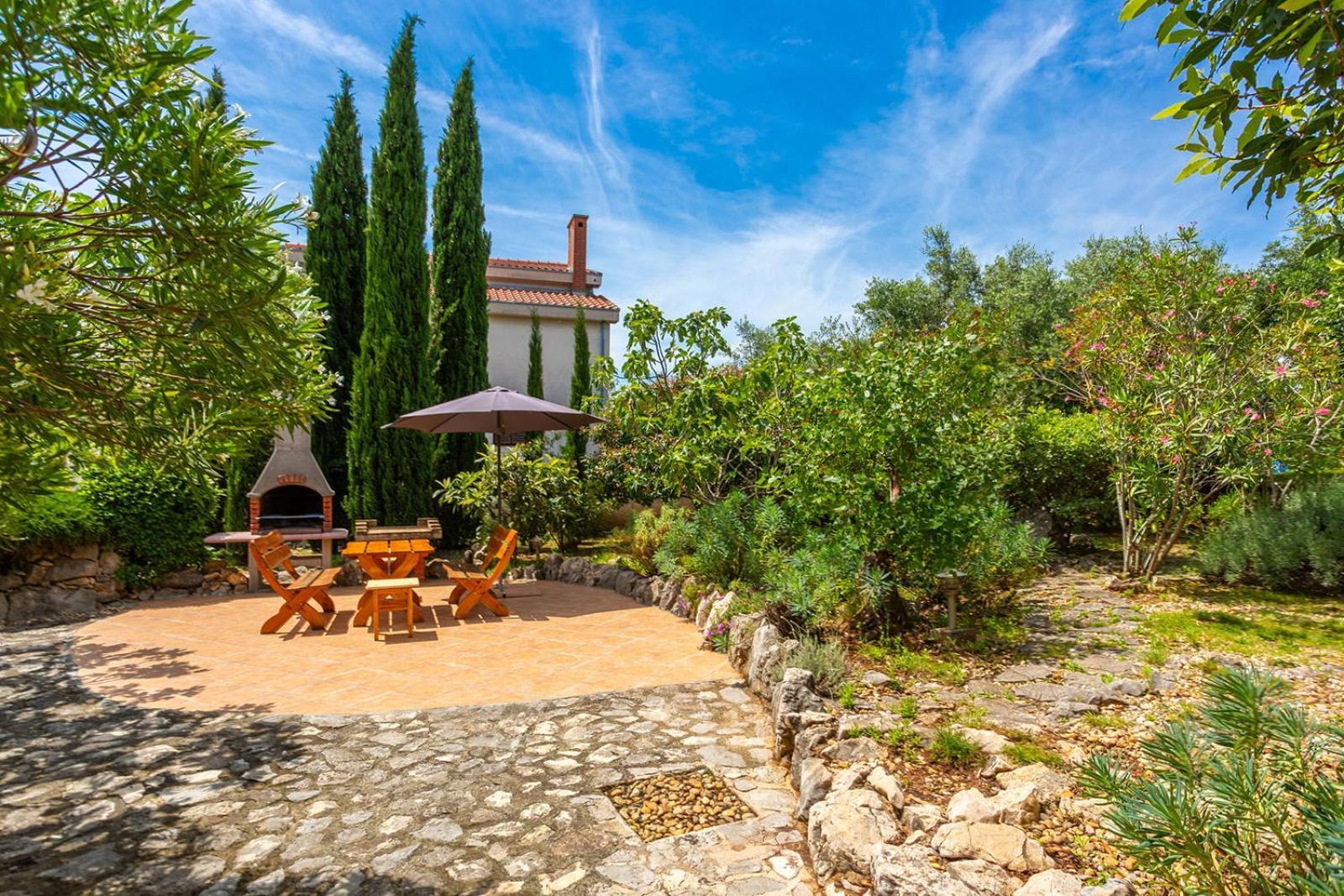 Apartments Villa Temer Пинезичи Экстерьер фото